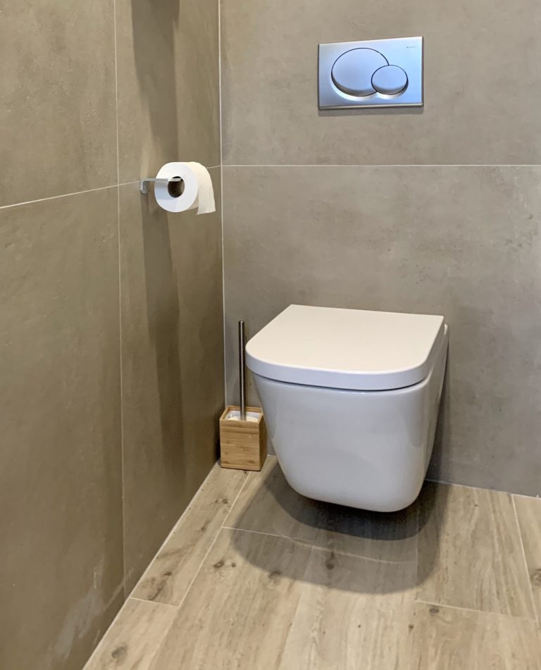 3-azulejos_perales_reforma_vivienda_baño_principal_azulejo_moderno__online_valencia_marazzi_terraza_escalera_peldaños_porcelanico_comprar_precio_powder_sand