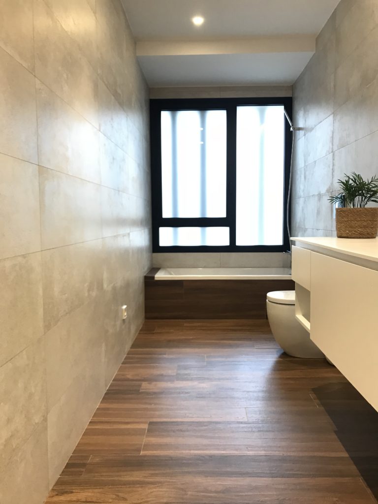 4-azulejos_perales_reforma_baño_principal_azulejo_moderno__online_valencia_marazzi_bañera