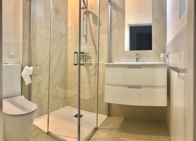8-azulejos_perales_reforma_baño_principal_azulejo_moderno__online_valencia_marazzi_bañera_argenta_ceramica