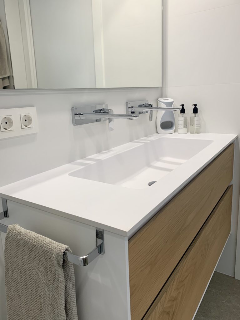 6-azulejos_perales_reforma_baño_principal_azulejo_moderno__online_valencia_marazzi_bañera_blanco_mate